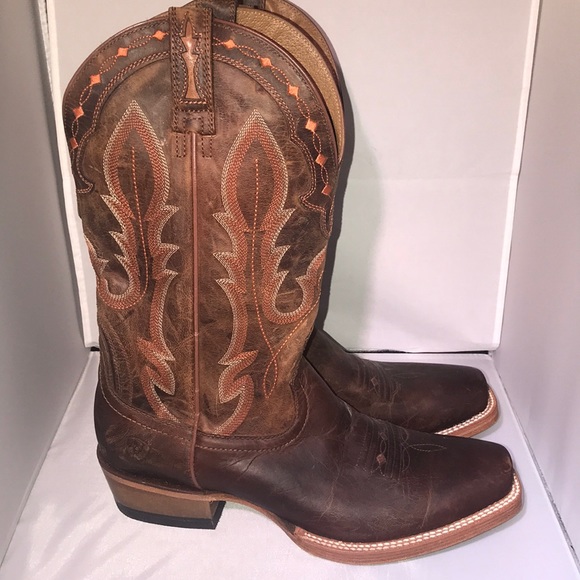 ariat hotwire